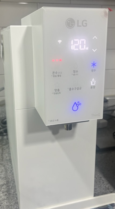 수돗물 끓여먹고 살다 큰맘 먹고 렌탈했어요.