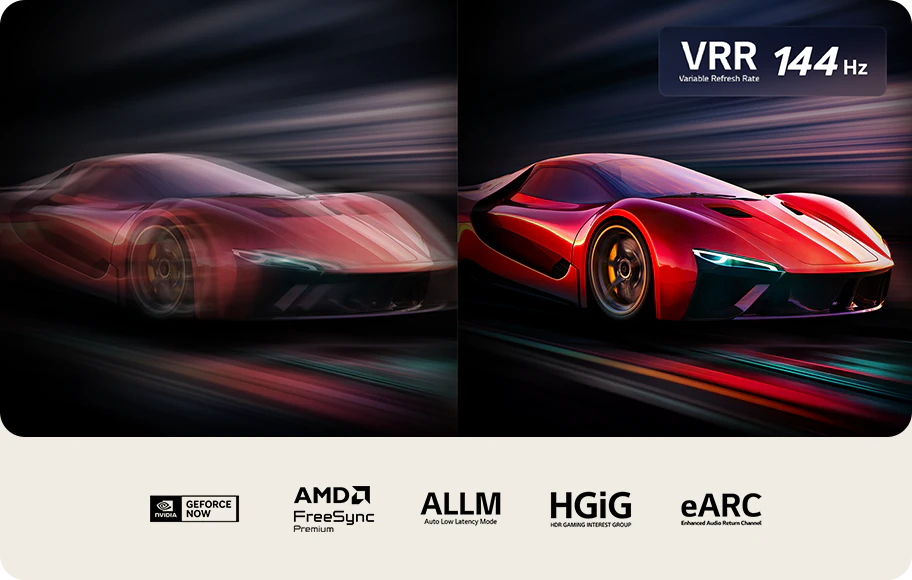 붉은 스포츠카가 두 개의 다른 화면에 나타나 있습니다. 오른쪽 화면에는 VRR 144Hz Variable Refresh Rate라는 텍스트가 있습니다. 하단에는 GEFORCE NOW, AMD FreeSync Premium, ALLM Auto Low Latency Mode, HGiG HDR GAMING INTEREST GROUP, eARC Enhanced Audio Return Channel이라는 로고와 텍스트가 나열되어 있습니다. 배경은 빠른 속도로 움직이는 듯한 효과가 표현되어 있습니다.