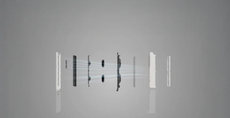 해당 썸네일 이미지는 LG 휘센 오브제컬렉션 쿨 사계절 에어컨의 내부 구조를 보여주며 외부 케이스가 분리되어 팬과 필터가 드러나 있고 여러 부품이 나란히 배열되어 있으며, 파란색 선으로 공기의 흐름을 시각적으로 표현하고 있습니다. 